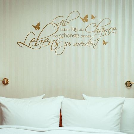 Landhotel Classic Oranienburg Esterno foto